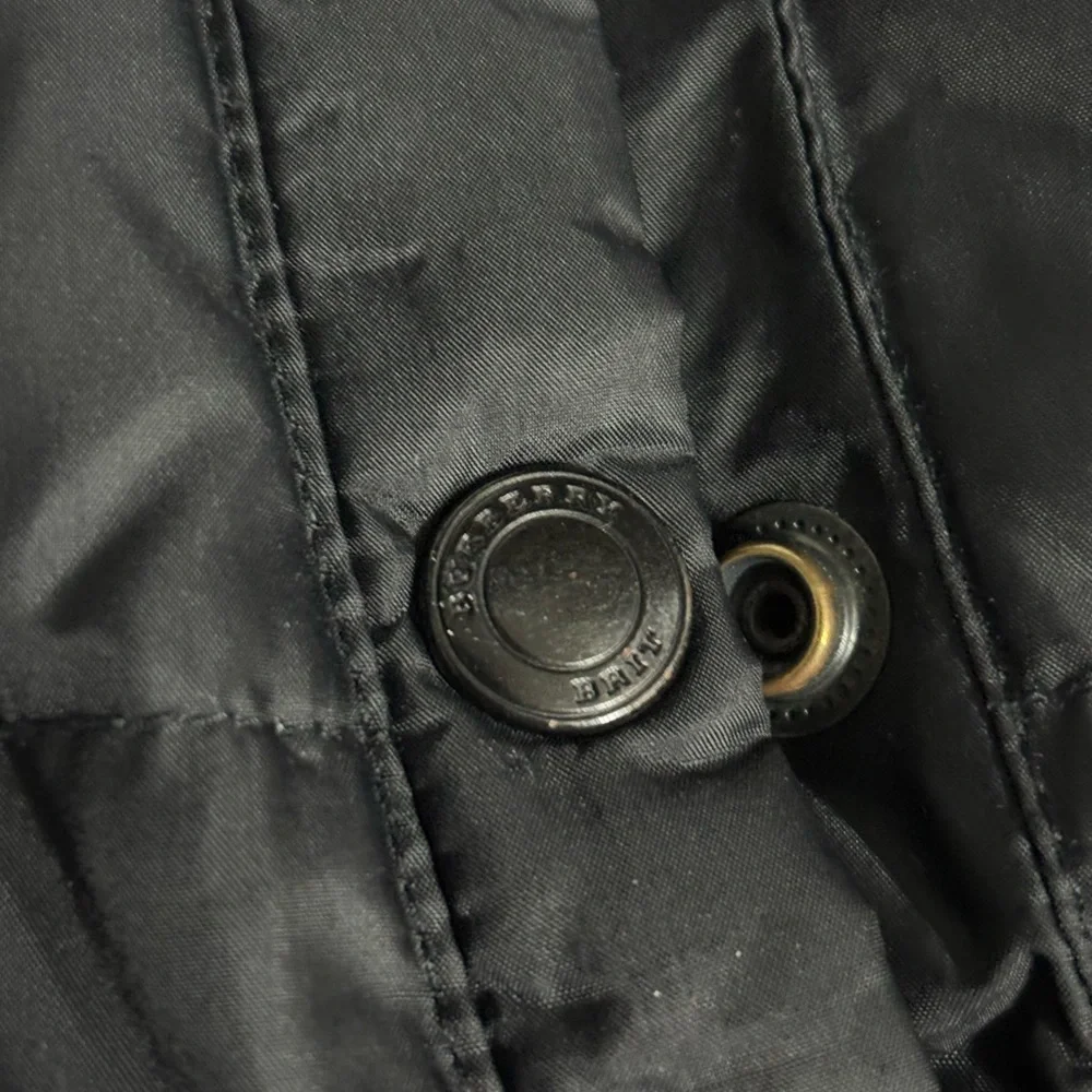 Burberry Puffer Vest Size XL - Picture 4 of 5